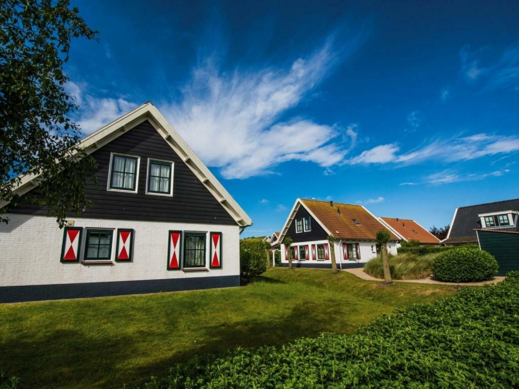 Отель Landal Duinpark 'T Hof Van Haamstede Бург-Хамстеде Экстерьер фото